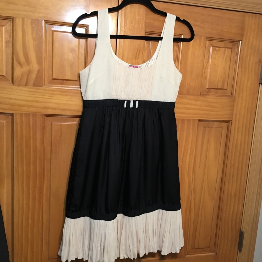 Yoana Baraschi Cream and Black Sleeveless Midi Dress